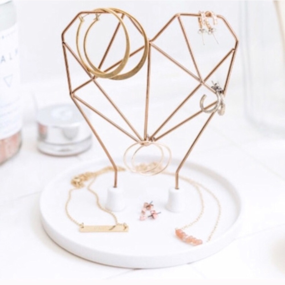 IMM LIVING Coxet Wire Heart Ceramic Jewelry Holder